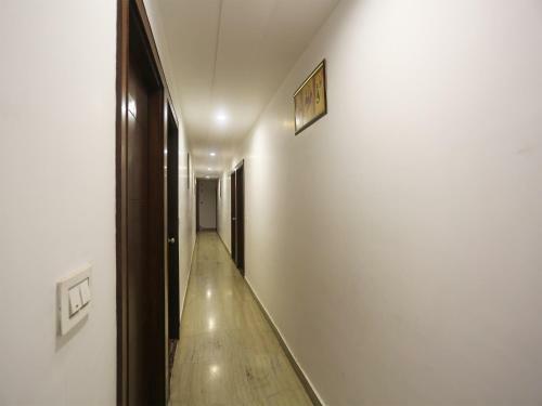 Capital O 19743 Hotel Taj Green
