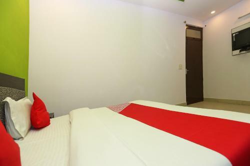 Oyo 19802 Hotel Anant Plaza