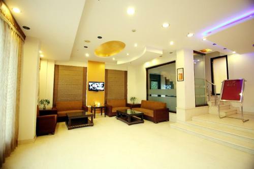 Hotel Rousha Inn