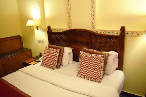 Hotel Fort Chandragupt Jaipur