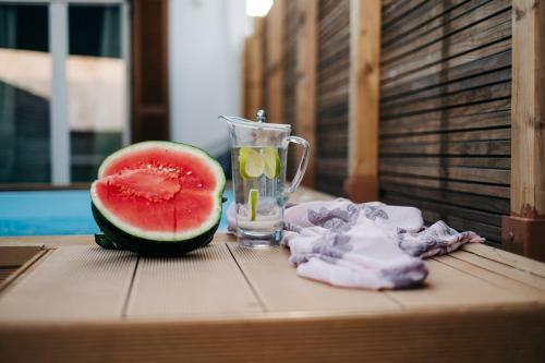 Hotel Mesanto Luxury Suites