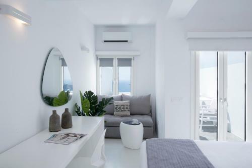 Hostal May Seven Suites - Adults Only