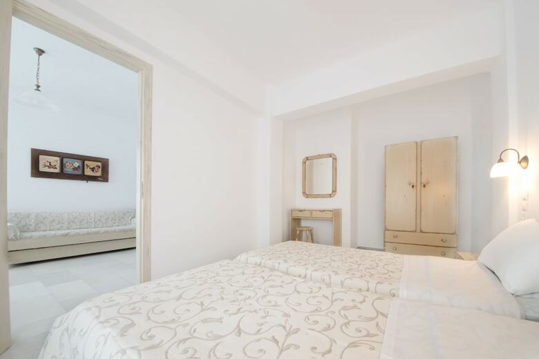 Fragias Studios & Apartments