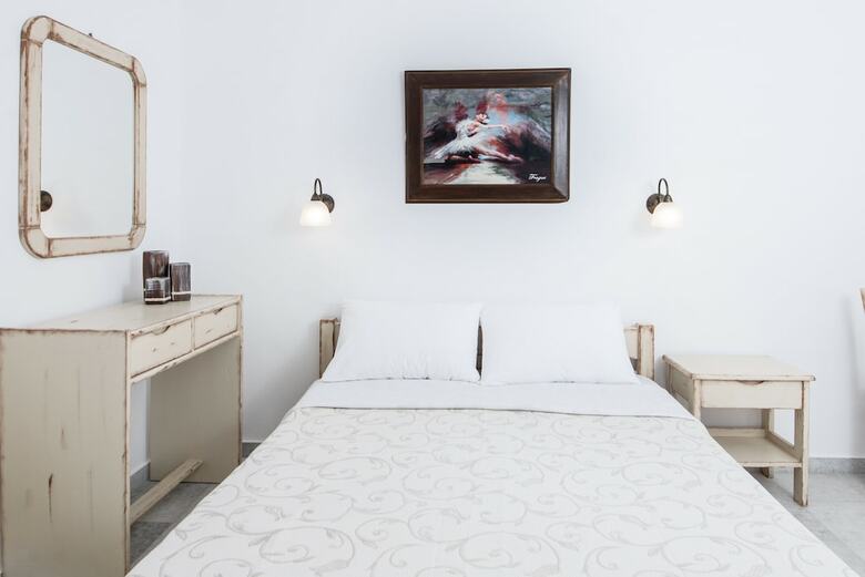 Fragias Studios & Apartments