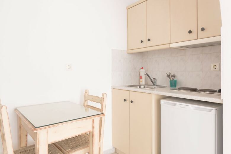 Fragias Studios & Apartments