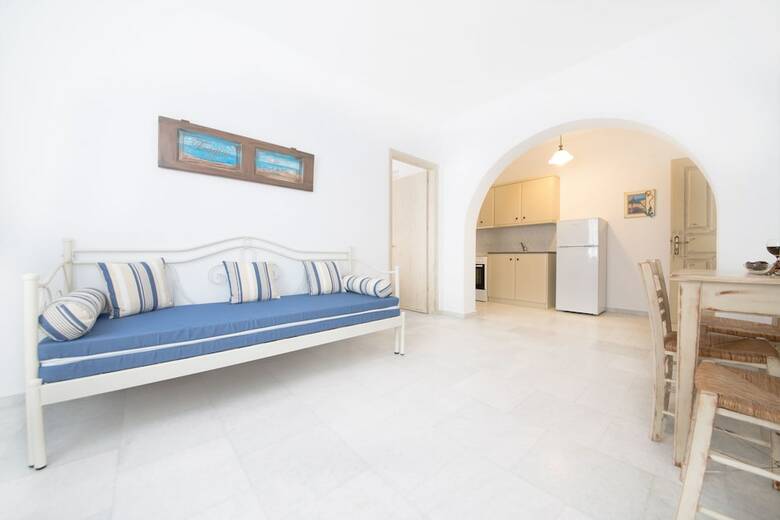 Fragias Studios & Apartments