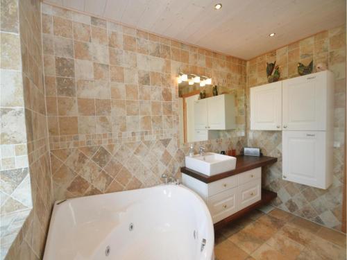 Three-bedroom Holiday Home In Vaggerlose