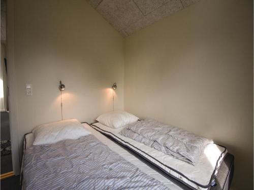 Two-bedroom Holiday Home In Vaggerlose