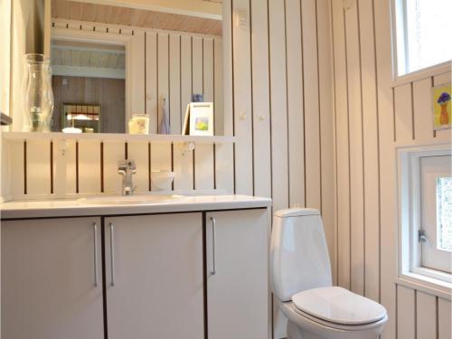 Three-bedroom Holiday Home In Gilleleje