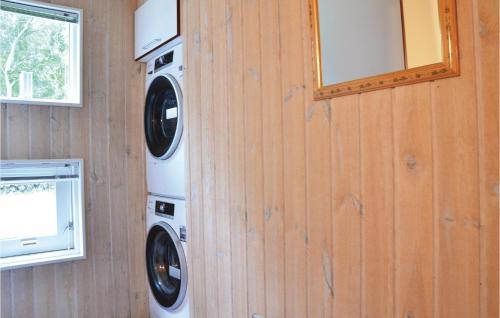 Three-bedroom Holiday Home In Gilleleje