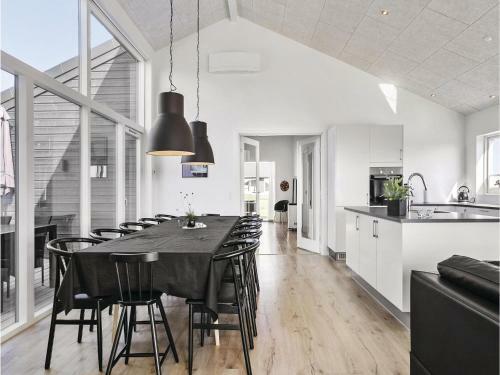 Four-bedroom Holiday Home In Haderslev