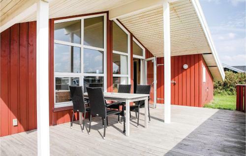 Three-bedroom Holiday Home In Hjorring