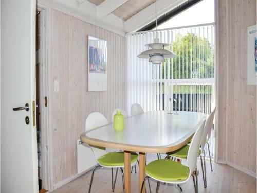 Three-bedroom Holiday Home In Jerup
