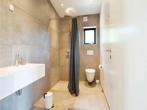 Four-bedroom Holiday Home In Juelsminde