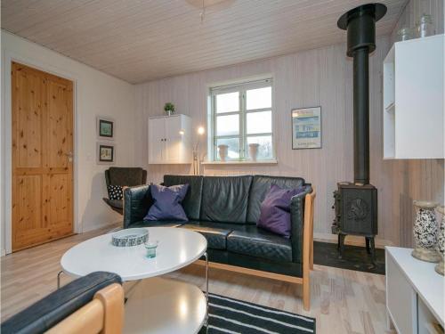 Two-bedroom Holiday Home In Lokken