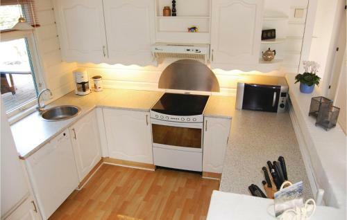 Four-bedroom Holiday Home In Lokken