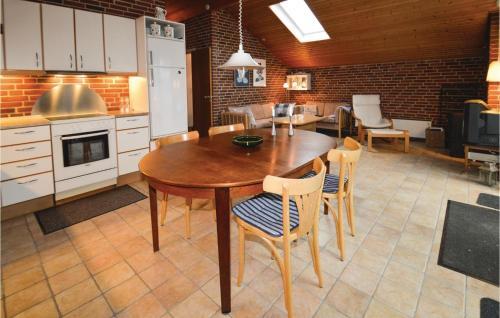 Three-bedroom Holiday Home In Rodby