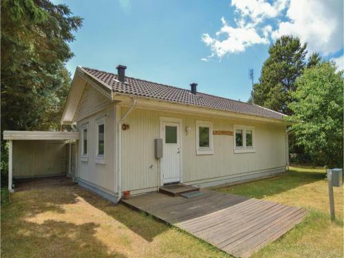 Three-bedroom Holiday Home In Rodby