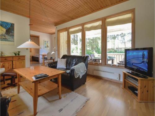 Three-bedroom Holiday Home In Rodby