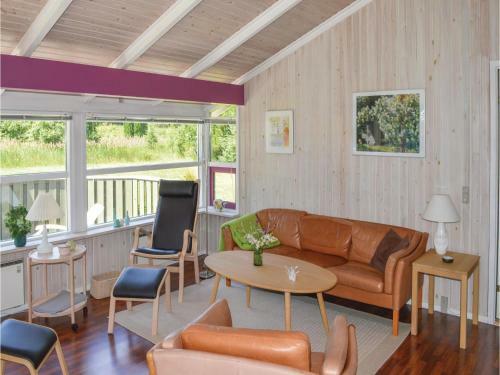 Three-bedroom Holiday Home In Albak