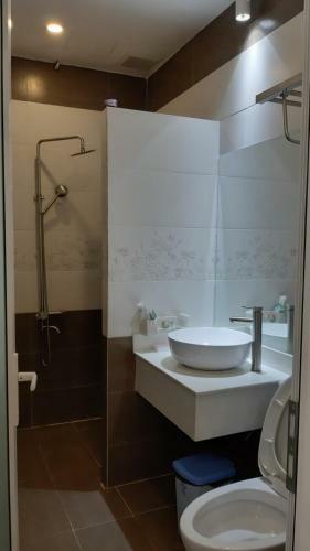 Hotel Kh�ch S?n Mini Khang Th?nh