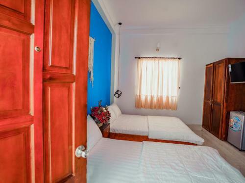 Hotel Khach San Hu?nh Thanh
