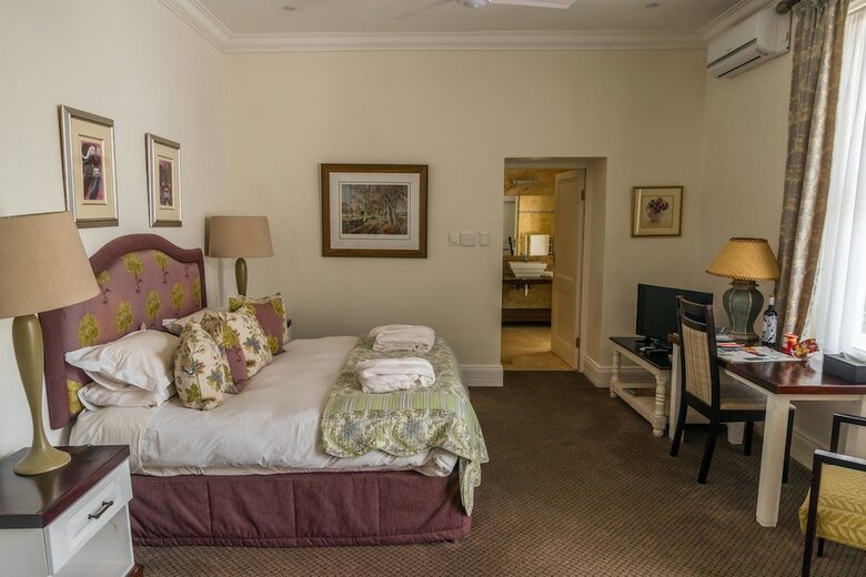 Hostal Ashbourne House Guest House