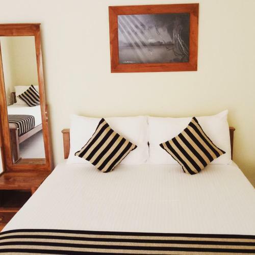 Hostal Heritage Lake View