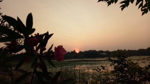Hostal Heritage Lake View