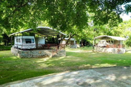 Malwathu Oya Caravan Park