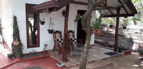 Hotel Yaluwa Tourist Rest