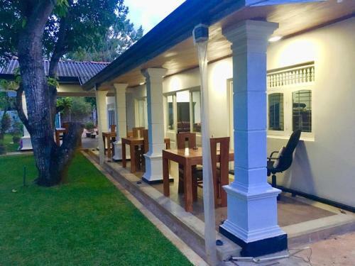 Hostal Eth Yahana Tourist Resort