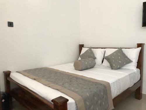 Hostal Royal White Tourist Rest