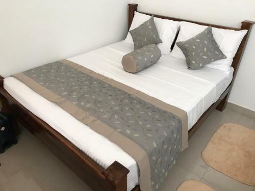 Hostal Royal White Tourist Rest
