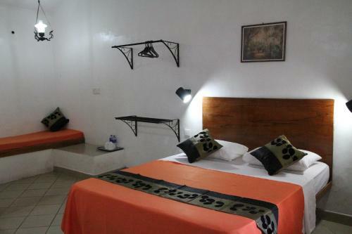 Hostal Dambulu Oya Family Park