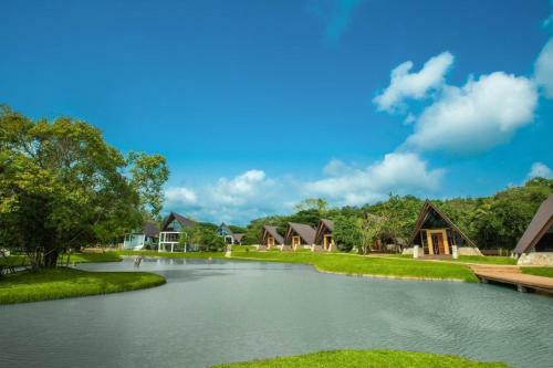 Hotel Liyya Water Villas