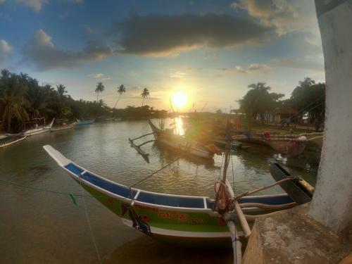Hotel Nature Cabanas & Floating Restaurant