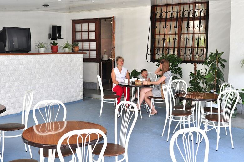 Hostal Alexandra Guest House