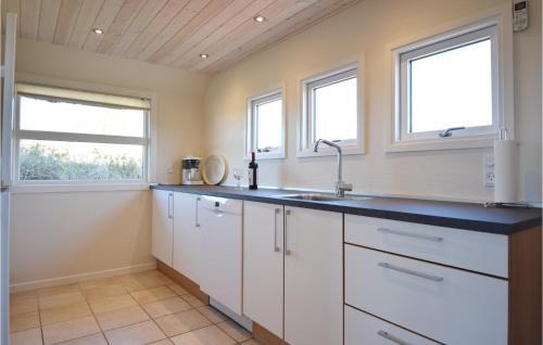Four-bedroom Holiday Home In Blavand