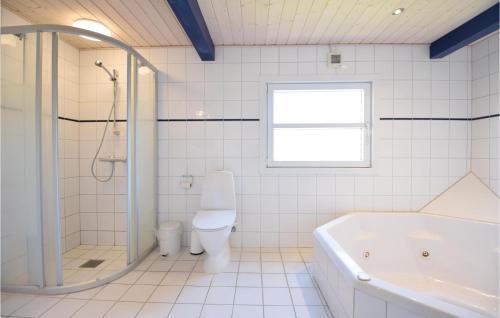 Four-bedroom Holiday Home In Blavand