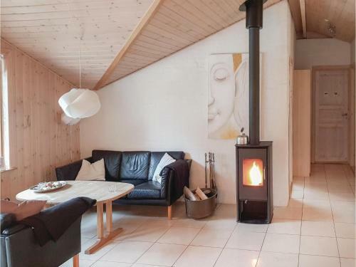 Four-bedroom Holiday Home In Blavand