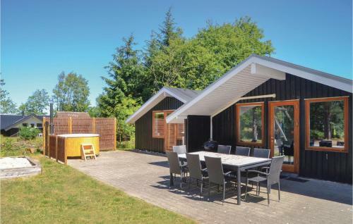 Four-bedroom Holiday Home In Blavand