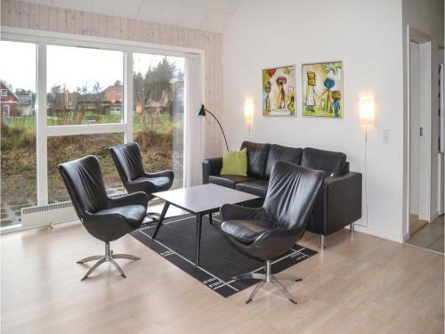 Three-bedroom Holiday Home In Blavand
