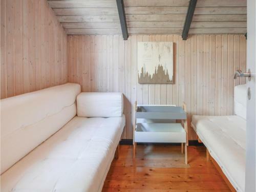 Two-bedroom Holiday Home In Blavand