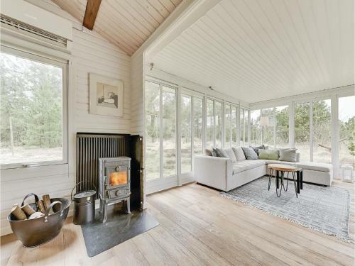 Four-bedroom Holiday Home In Blavand