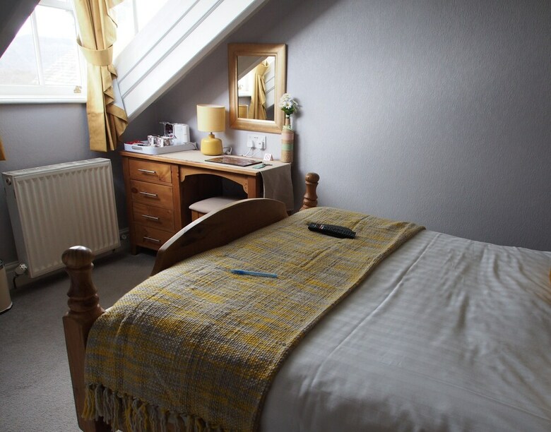 Hostal Montfort Cottage Guest House
