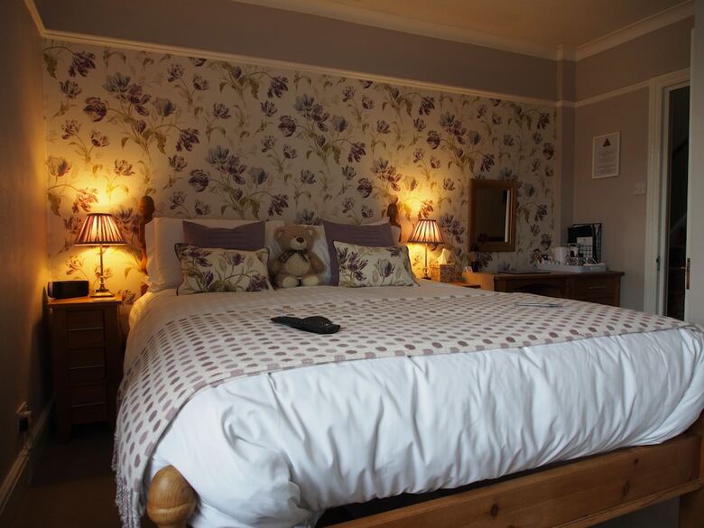 Hostal Montfort Cottage Guest House