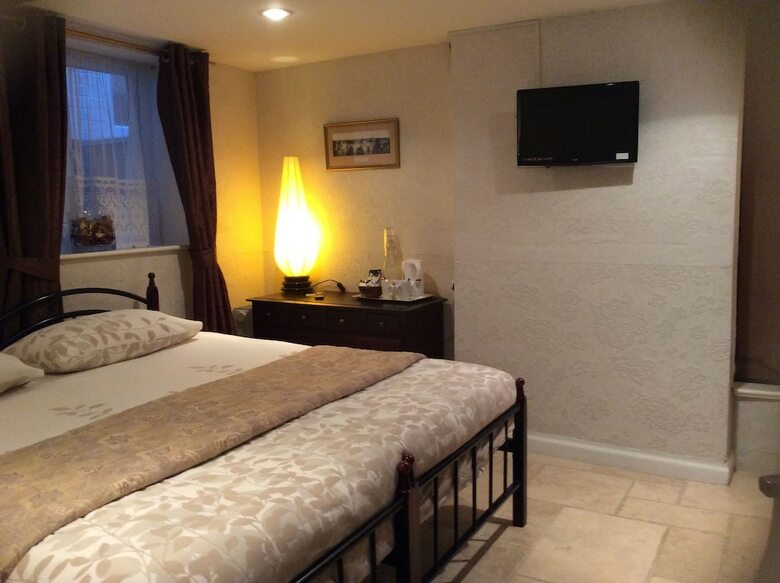 Hostal Hedley Villa Guest House