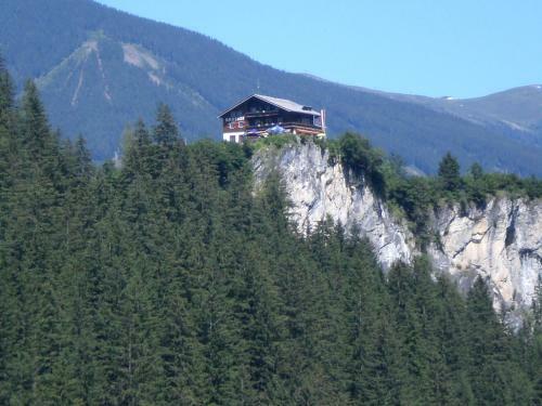 Hostal Gasthof Falkenstein