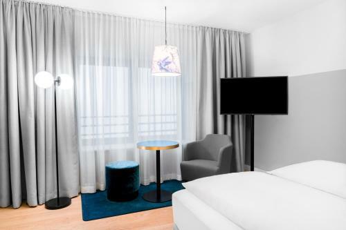 Hotel Stage 12